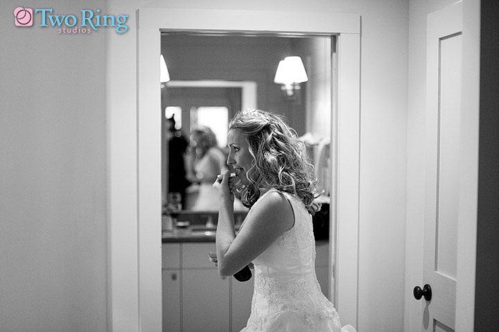 The bride gets ready before wedding