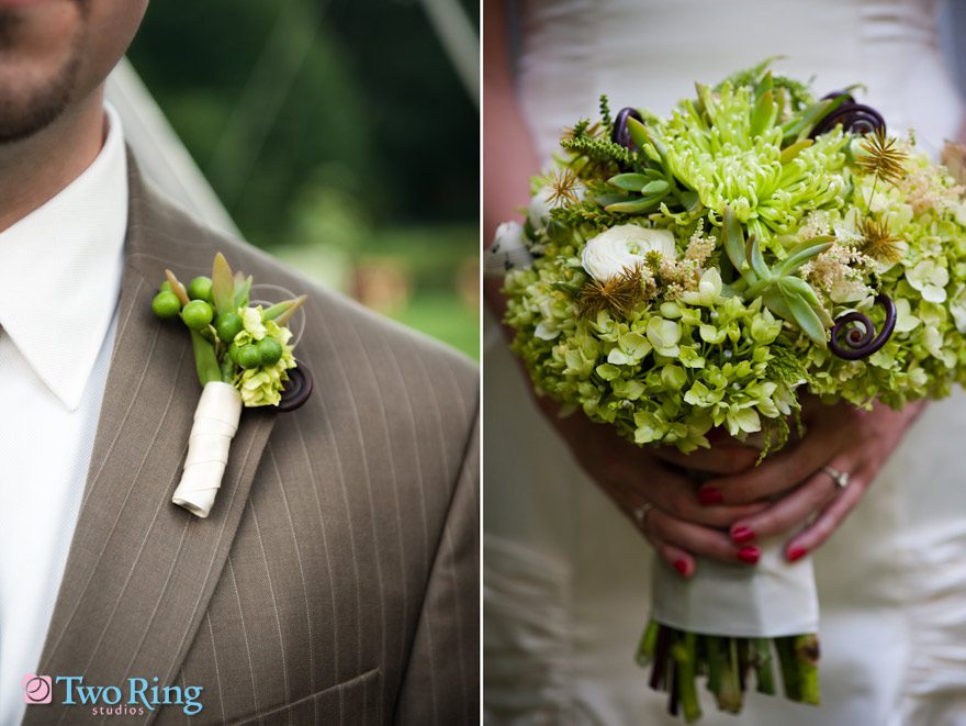 Bride's bouquet and groom's Boutonnniere